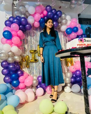 Pooja Saxena Instagram - Thank You Everyone today we reached the mark of 1 million and all the credit goes to you all ā¦Thank you So Much š„¹ā¤ļøšš»