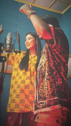 Pooja Saxena Instagram - Bhola karega boondabandi..š§ļø
Make more reels and tag me..š
.
.
.
.
.
.
.
.
#pooja_saxena_111 #viral #trending #hayegarmi #new #song #bholenath #jai #baba #bhola