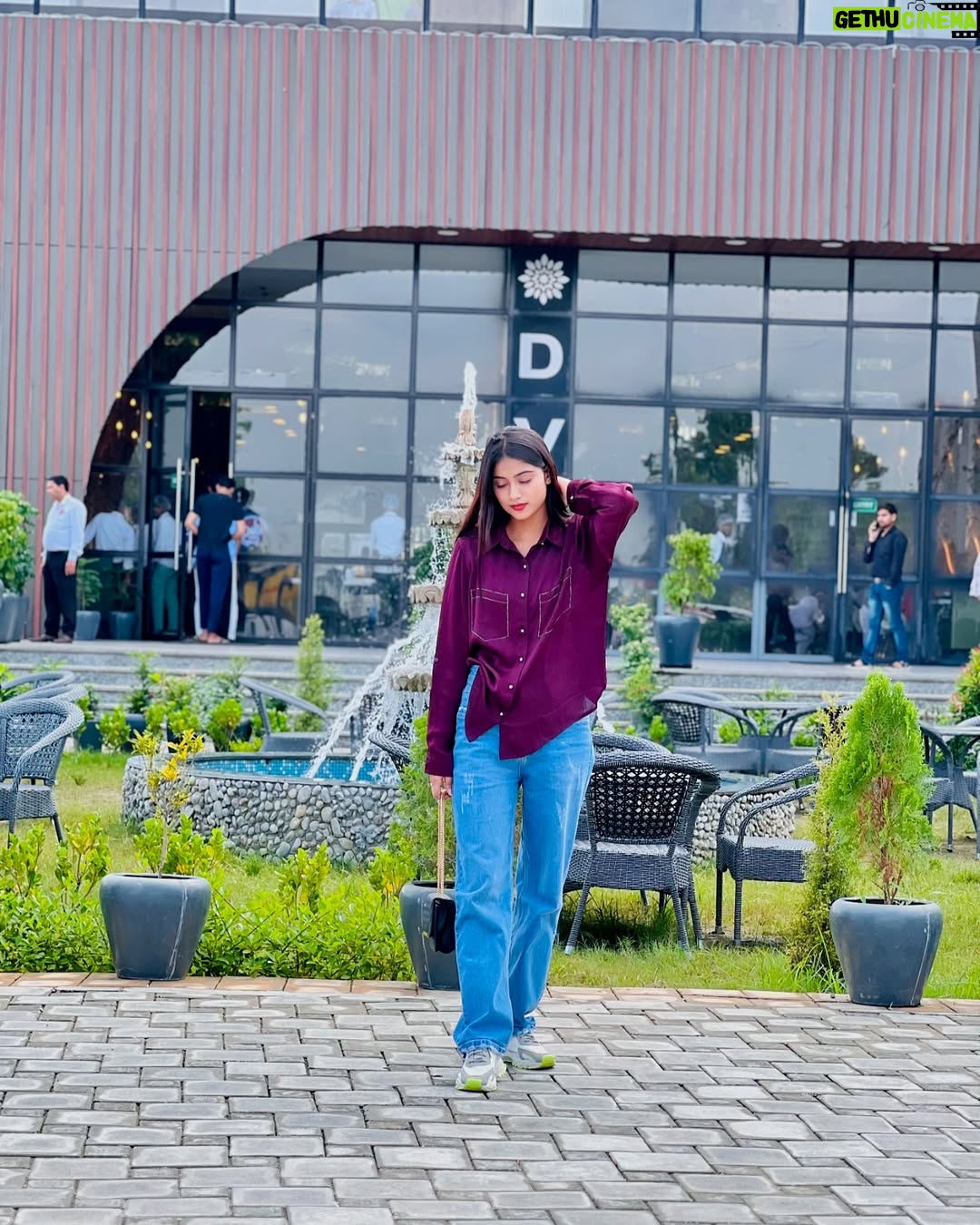 Pooja Saxena - 33.5K Likes - You’re my happy place !! 🫣💜