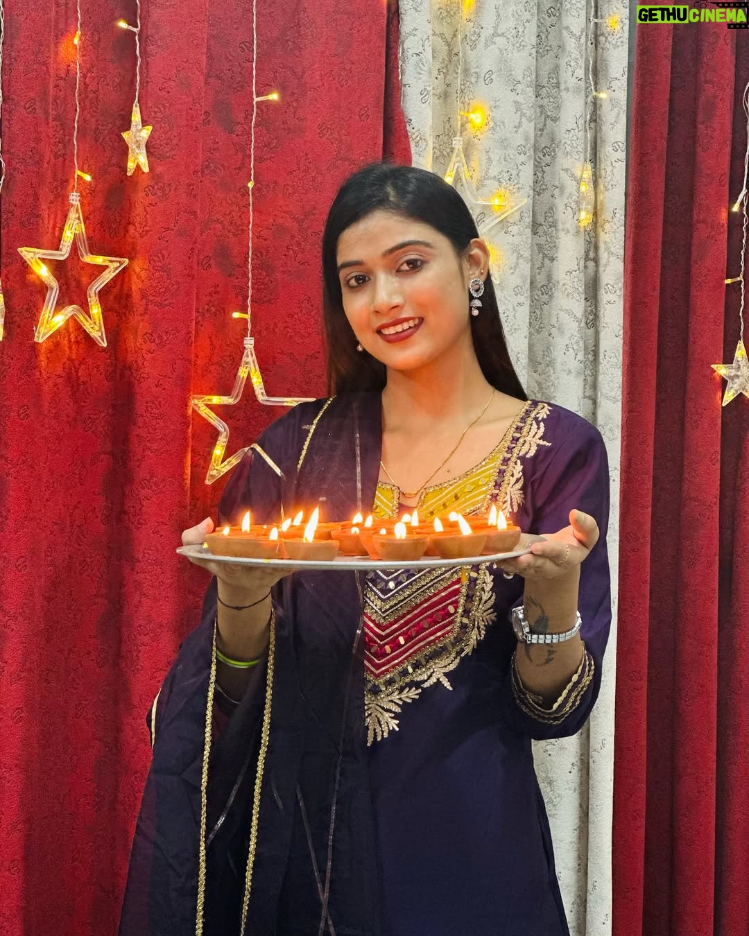 Pooja Saxena - 26.9K Likes - Happy Diwali 🪔💥