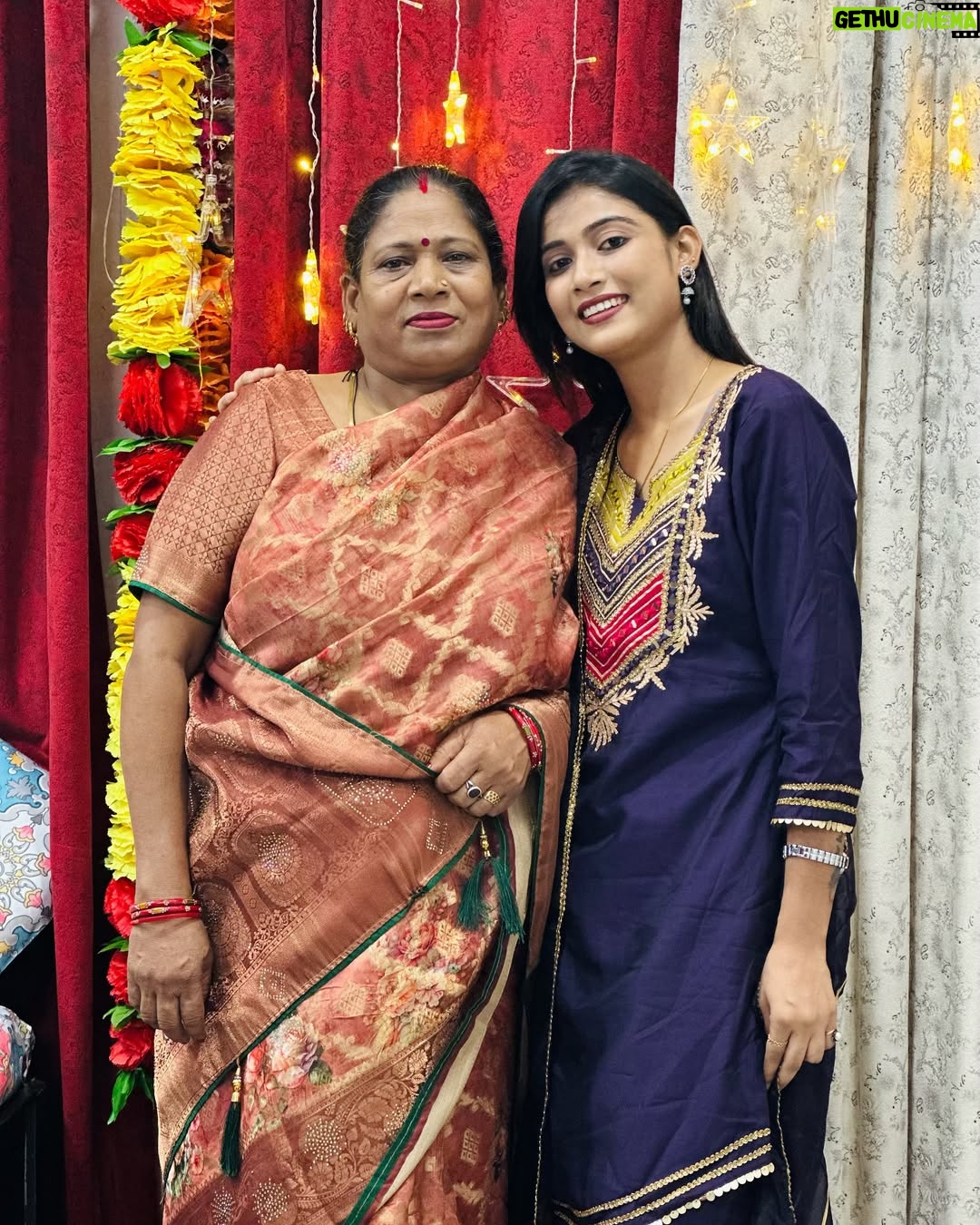Pooja Saxena - 26.9K Likes - Happy Diwali 🪔💥