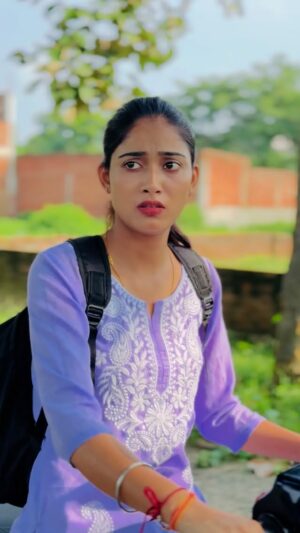 Pooja Saxena Instagram - Pagal bana diya aaj toh..šš¤£ wait 4 twist
#pooja_saxena_111 #comedy #funnyvideos