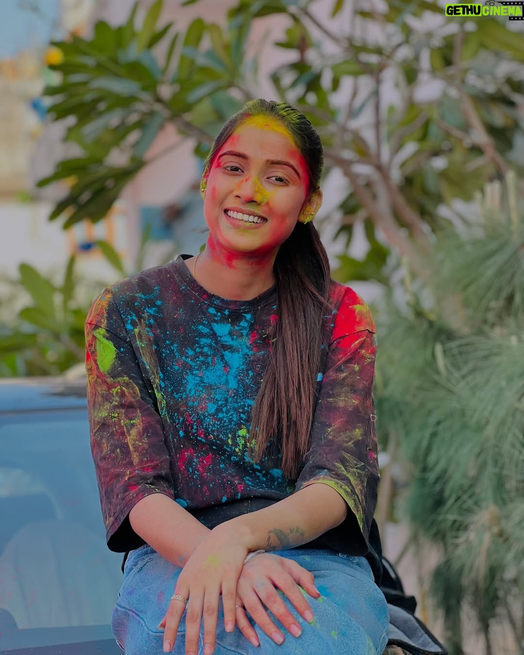 Pooja Saxena - 21.3K Likes - Happy holi doston ❤️