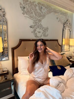 Pooja Sharmaaaa Instagram - 👀