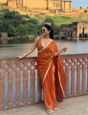 Pooja Sharmaaaa Instagram - 👀🫶🏻
Saree @neelgharofficial
