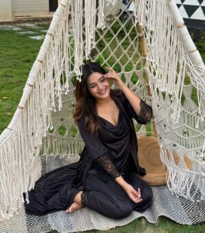 Pooja Sharmaaaa Instagram - 👀