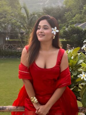 Pooja Sharmaaaa Instagram - Random clicks hit different 👀