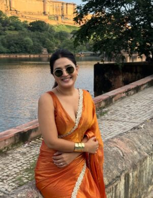 Pooja Sharmaaaa Instagram - 👀🫶🏻
Saree @neelgharofficial