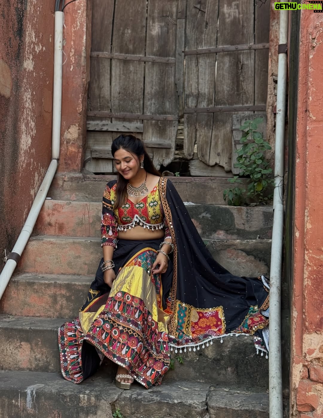 Pooja Sharmaaaa - 11.8K Likes - Jaipur diaries 🧡