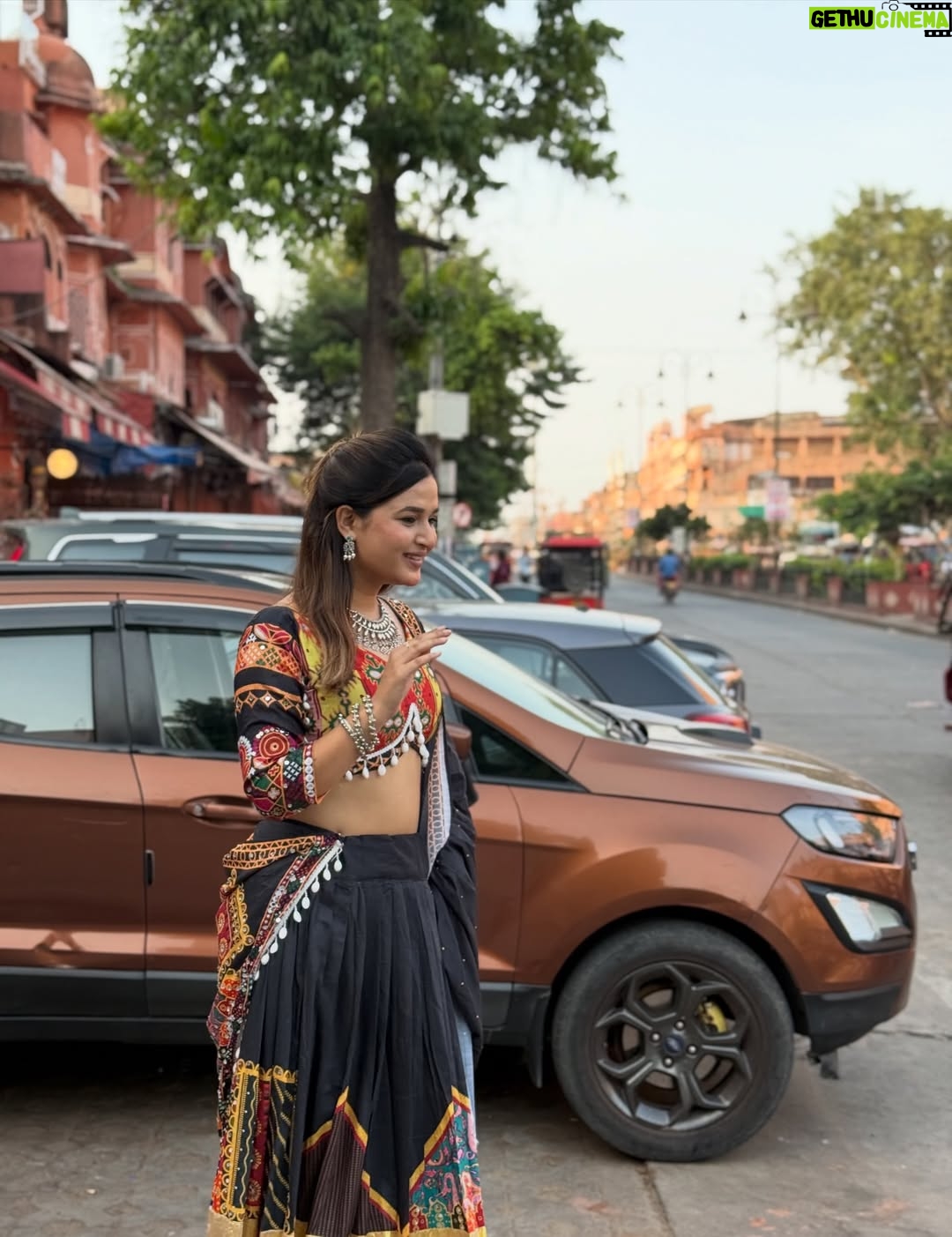 Pooja Sharmaaaa - 11.8K Likes - Jaipur diaries 🧡