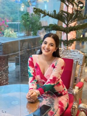 Pooja Sharmaaaa Instagram - 🫶🏻😽