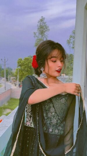 Pooja Singh Instagram - Yeh kaisi Mohhbat hai tumhari🥺#reelinstagram