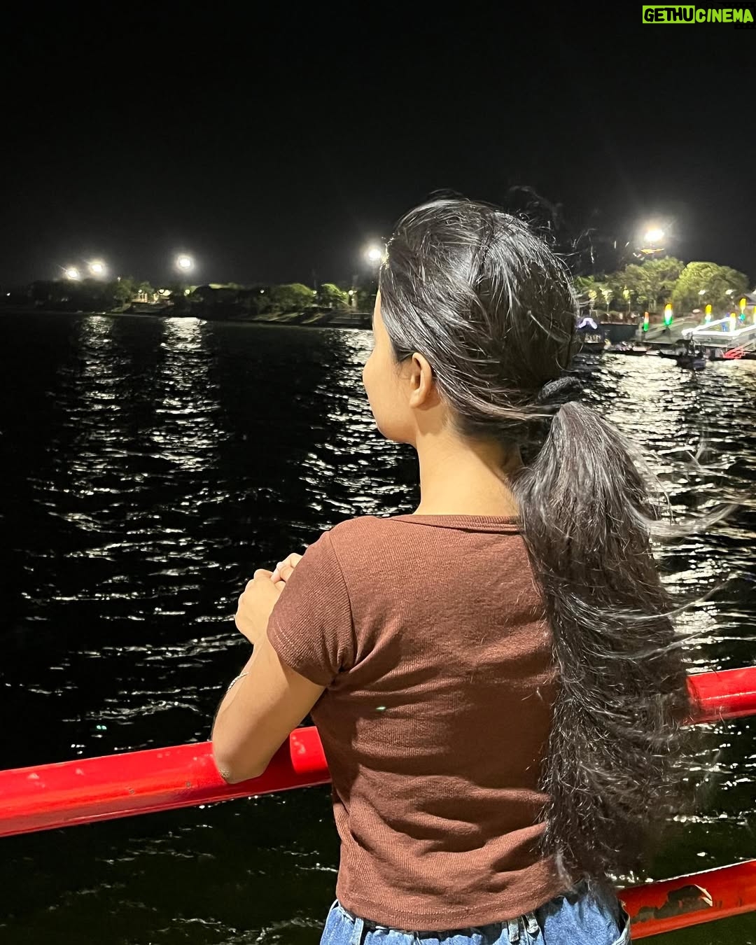 Pooja Singh - 1.6K Likes - Go with the flow 🌗🫧🌌

#pic #river #night #vibe #feel #goodvibes #feeling #photooftheday