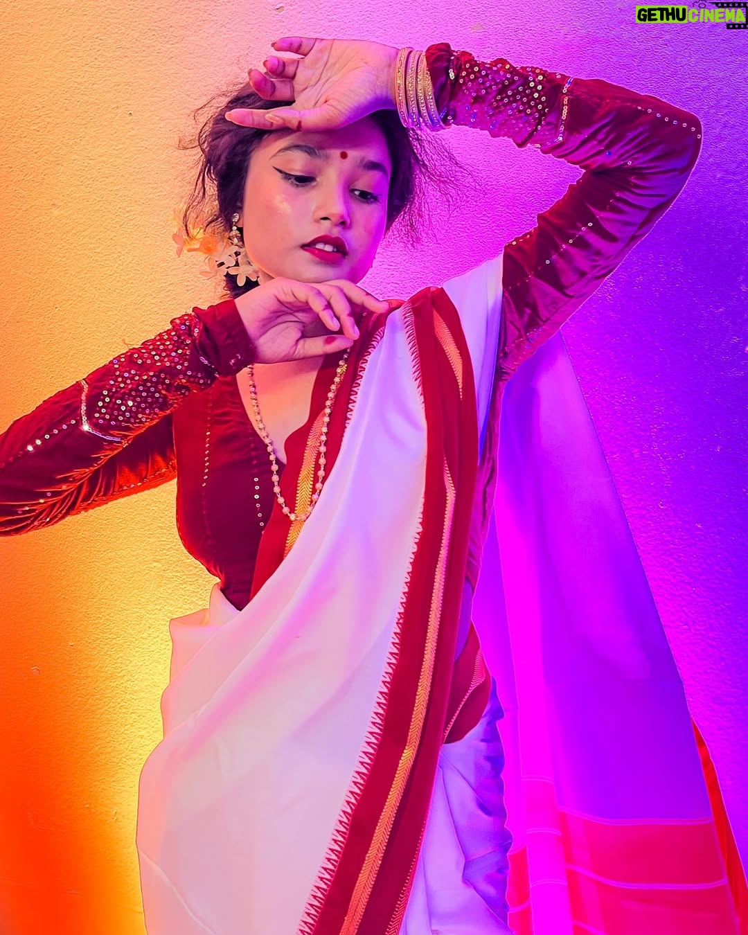 Pooja Singh - 1K Likes - Look at me🫀(Paro)

#paro #devdas #look #pic #love