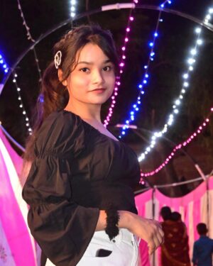 Pooja Singh Instagram - Tareef__________?
@poojasinghsingh29 

#pic