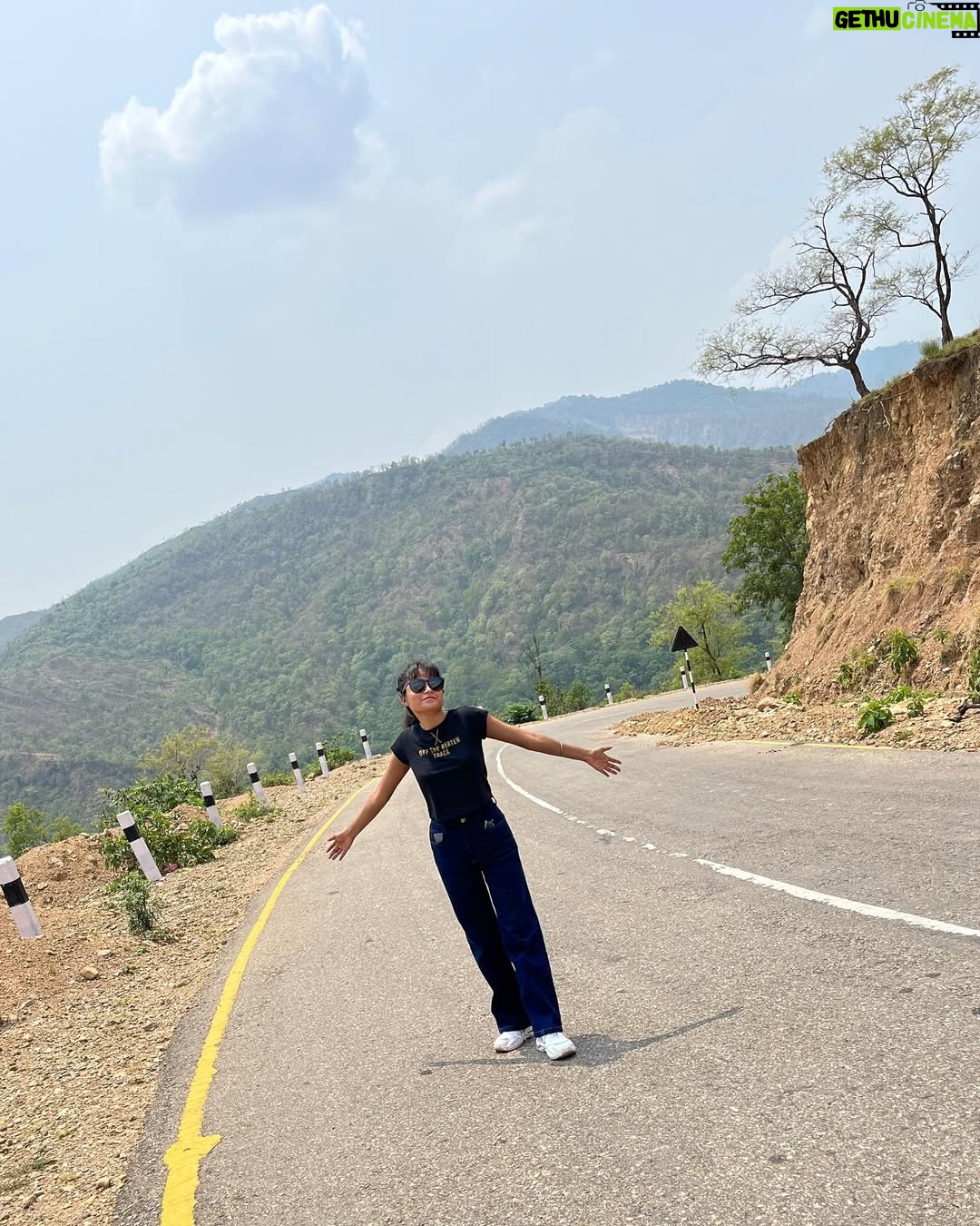 Pooja Singh - 657 Likes - 😎🏞️

#pic