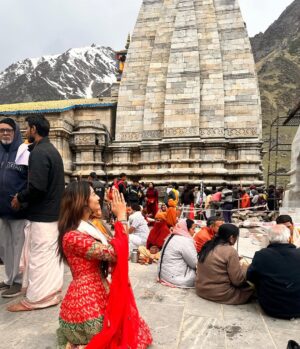 Pooja Solanki Instagram - Happy Maha Shivratri 😇🙏🏻❤️
The most blessed day of my life 🙏🏻
#kedarnath ❤️
#omnamahshivaya🙏