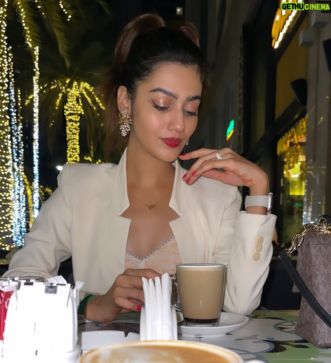 Pooja Solanki - 1.6K Likes - 🤍🕊️