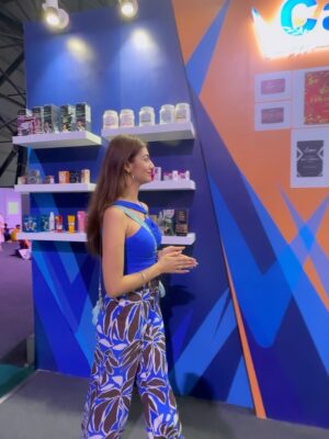 Pooja Solanki Instagram - #GlamUp25, #FlipkartGlamUp, #VCare, #GlowWithVCare, #VCareProduct, #Skincare, #Haircare, #BeautyProducts, #IndianBeauty 
@flipkartlifestyle @flipkart @vcare.product