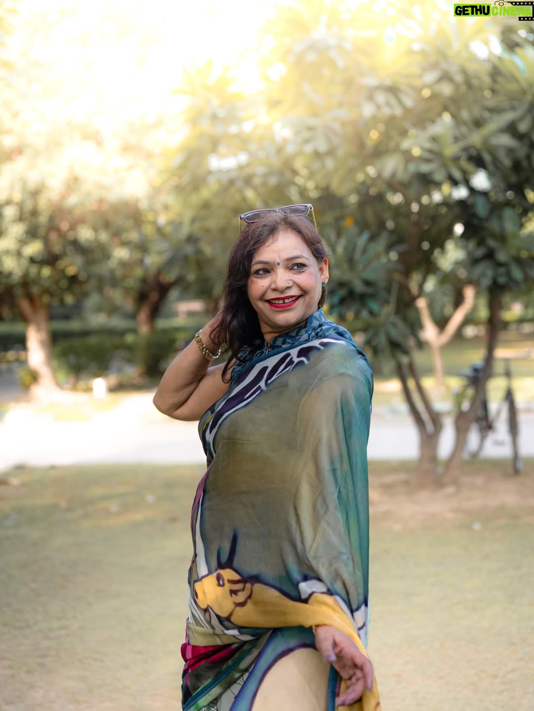Poonam Arjun Rawat - 4.6K Likes - “सोच बदलो, नज़रिया खुद बदल जाएगा।”
(Change your thinking, and your perspective will change too.)💖