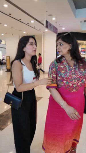 Poonam Arjun Rawat Instagram - Ek hi to li hai 😅😂