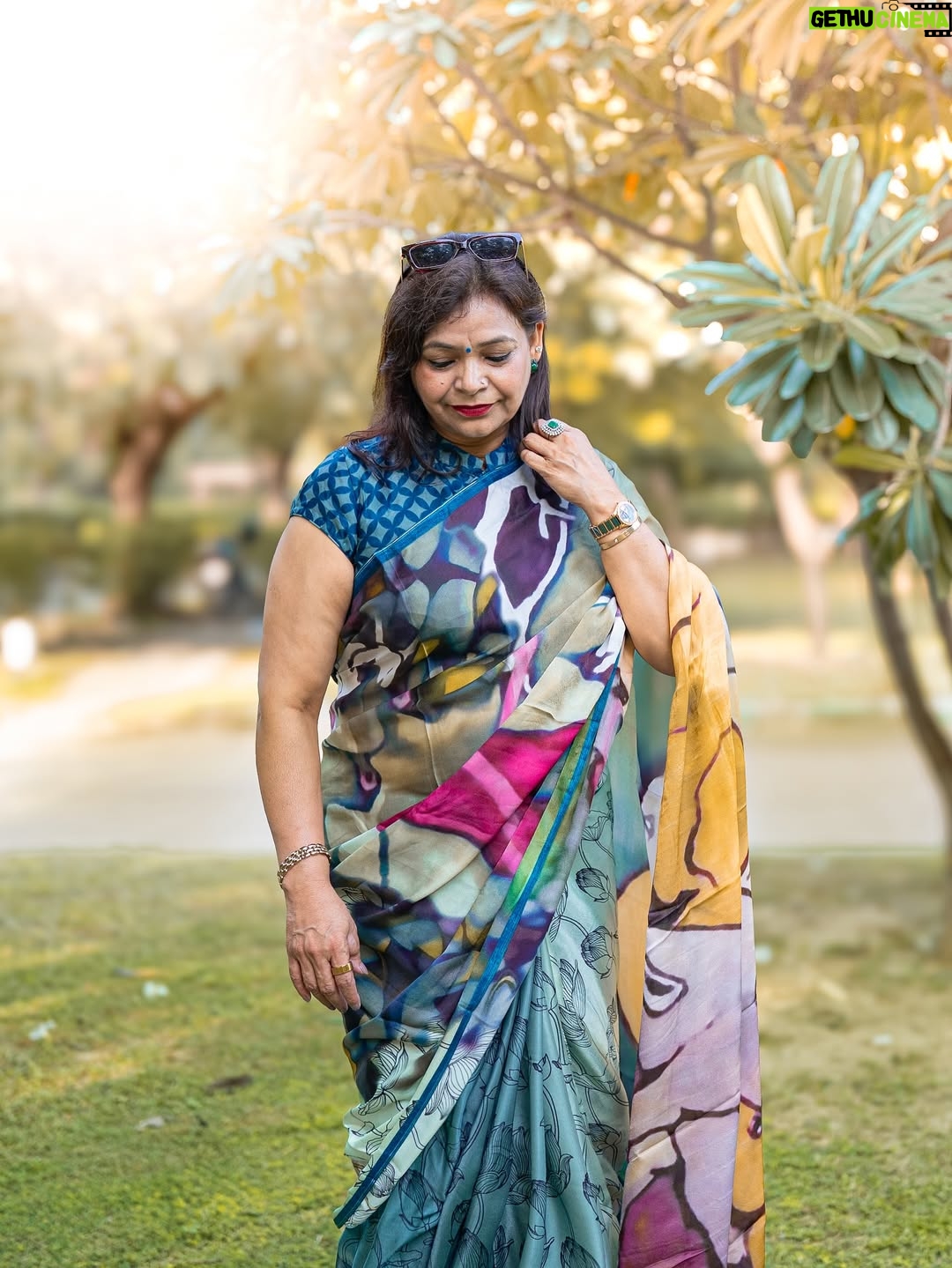 Poonam Arjun Rawat - 4.6K Likes - “सोच बदलो, नज़रिया खुद बदल जाएगा।”
(Change your thinking, and your perspective will change too.)💖