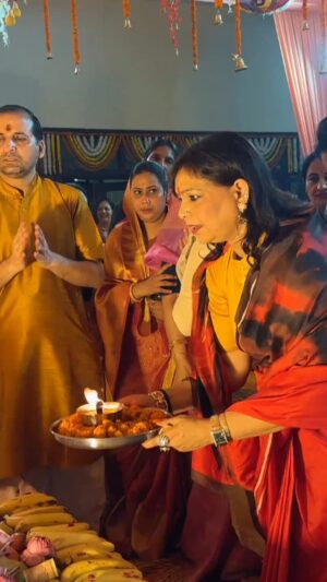 Poonam Arjun Rawat Instagram - Mini Vlog - Aaj gaye mata ki chowki mai 🙏🙏 #minivlog #familychannel #vlog #bhammukiduniya
