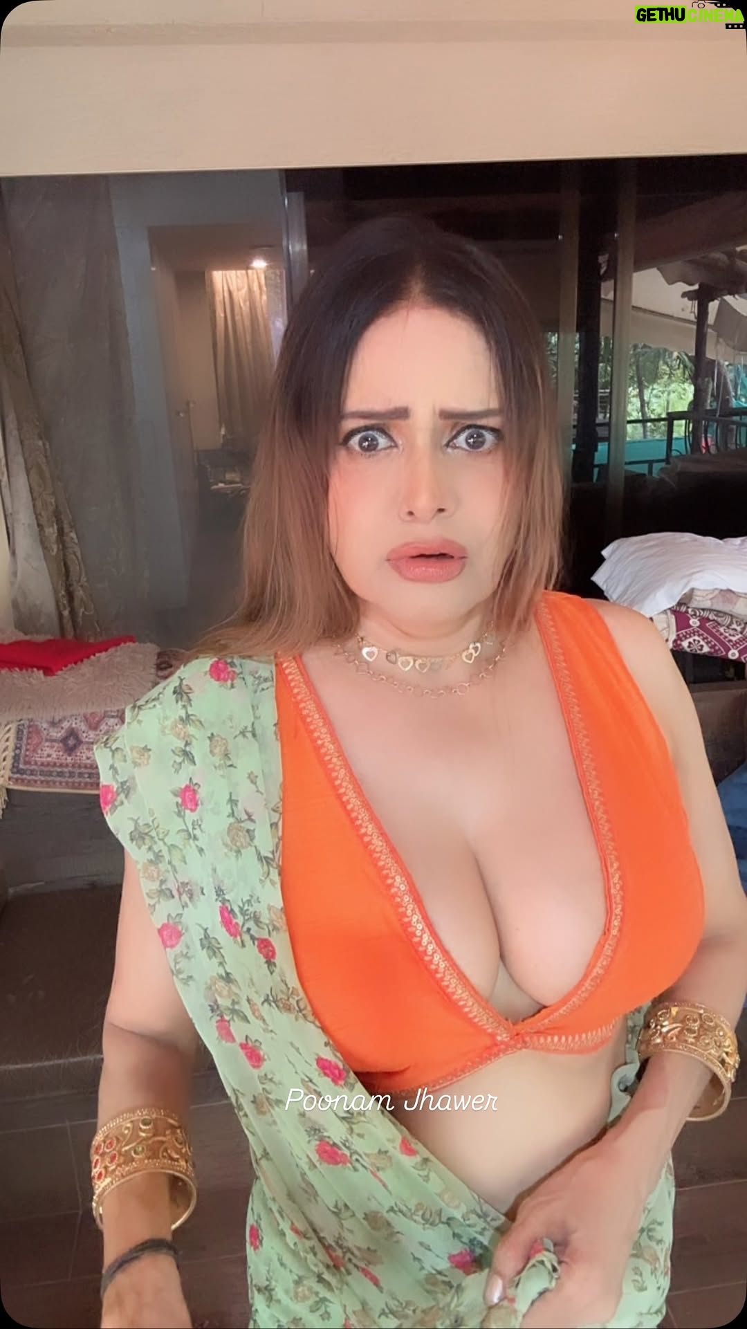 Poonam Jhawer - 2K Likes - Jarurat hai . Need you 🤪

#dialougeonreels #anirudhmaharajmemes  #comedyreels #viralreels #funnyreels #sareelovers #poonamjhawer