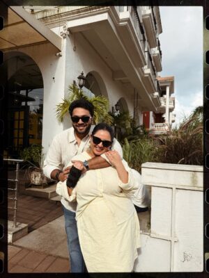 Prableen Kaur Bhomrah Instagram - A hot minute with all my boys 🥰
@charaavi_studio outfit!