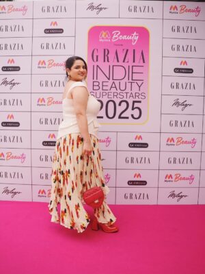Prableen Kaur Bhomrah Instagram - I won “skinfluencer of the year” @graziaindia 🥰
Outfit @neetiandmudita
Bag @akikilondon
Heels @theater.xyz
Jewellery @kushalsfashionjewellery