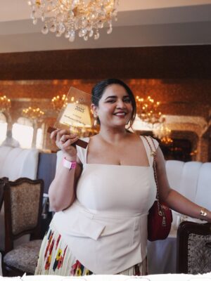 Prableen Kaur Bhomrah Instagram - I won “skinfluencer of the year” @graziaindia 🥰
Outfit @neetiandmudita
Bag @akikilondon
Heels @theater.xyz
Jewellery @kushalsfashionjewellery