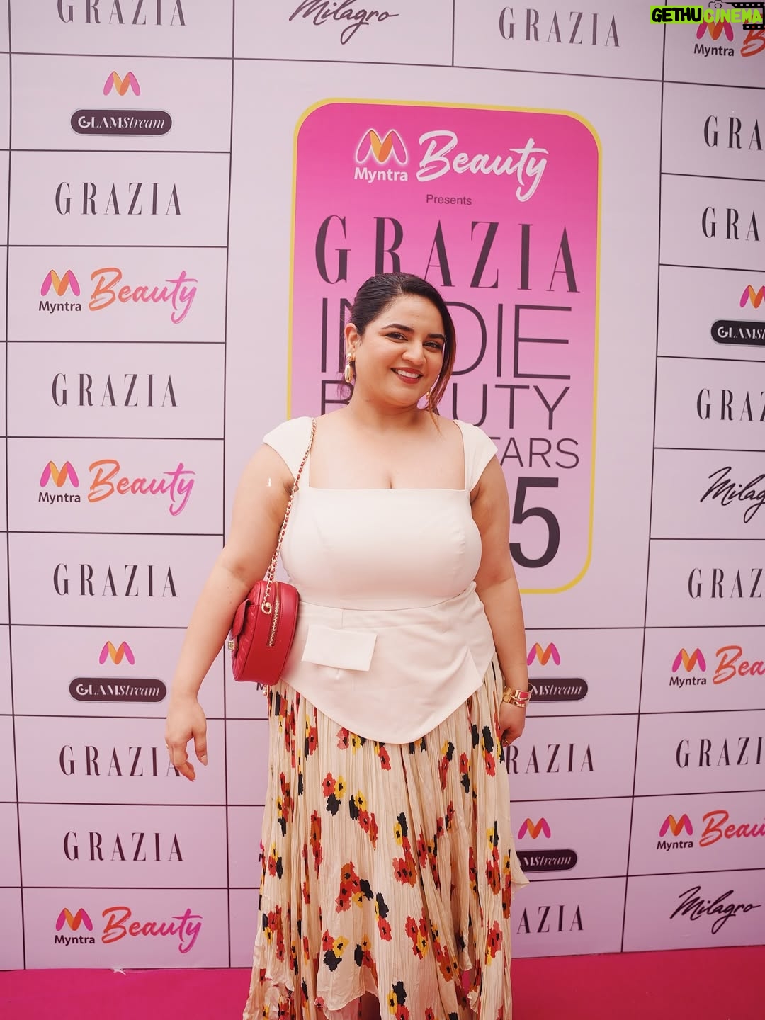 Prableen Kaur Bhomrah - 9.8K Likes - I won “skinfluencer of the year”  @graziaindia 🥰

Outfit @neetiandmudita 
Bag @akikilondon 
Heels @theater.xyz 
Jewellery @kushalsfashionjewellery