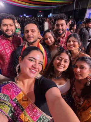 Prableen Kaur Bhomrah Instagram - Went for garba for the last time as gf & bf 🥹🥰 (we’re going to be hubby wifeyyyy next timeeeeee)
🧿🧿🧿