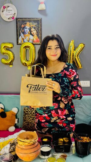 Pratiksha Kant Instagram - Finally i found neww yummyest food for foodies 
You must try🥰❤️ @desitalez 

#foodie #foodlover #foodstagram #foodchandigarh #foodtrycity #trending #yummyyummy #chandigarh #chandigarhcity #tricity #desitalez