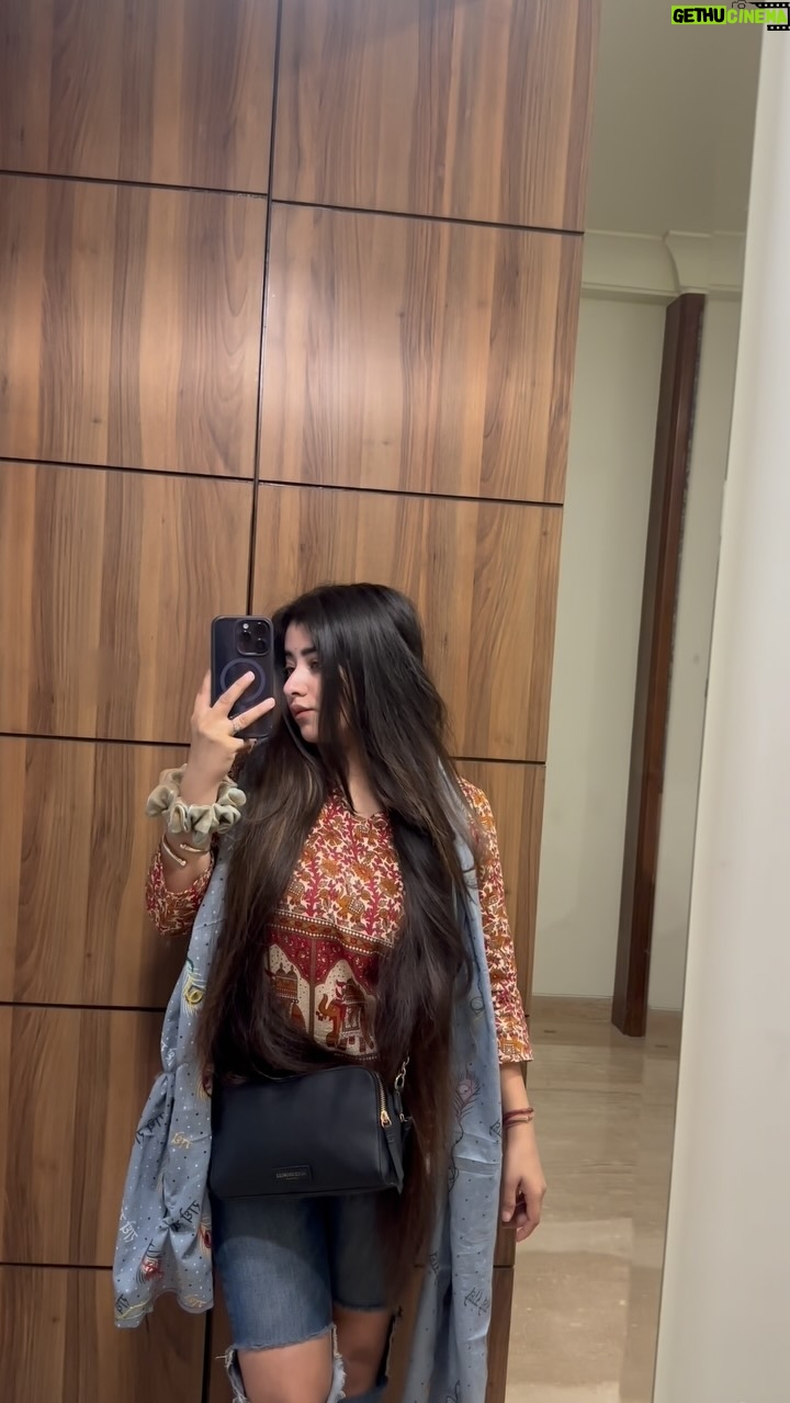 Pratiksha Kant - 2.6K Likes - Nazaraaa ke teerrrr👀🔥

#pratikshakantofficial