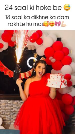 Pratiksha Kant Instagram - Yeah Its my birthday 🎂🎀🥰🎉

#pratiksha14_9 #pratikshakantt #pratikshakantofficial #treandingreels #explorepage✨ #birthday #birthdaygirl #birthdayweekend