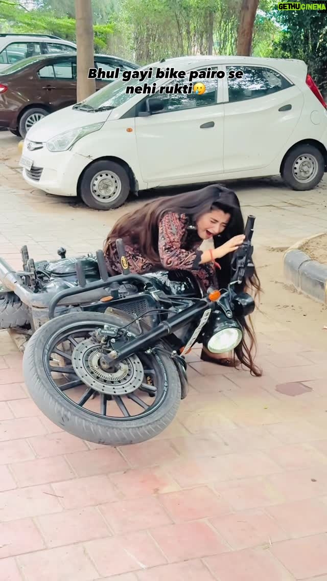 Pratiksha Kant - 5.7K Likes - Crashed 😭💔

#pratiksha14_9 #pratikshakantofficial #pratikshakantt