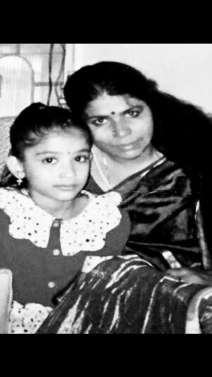 Preethi Sanjiv Instagram - My sculptor ❤️❤️❤️❤️ , my world and beyond !
Happy mother's day 💐
#reelsinstagram #motherhood #mymom❤️ #myworld #beingamom