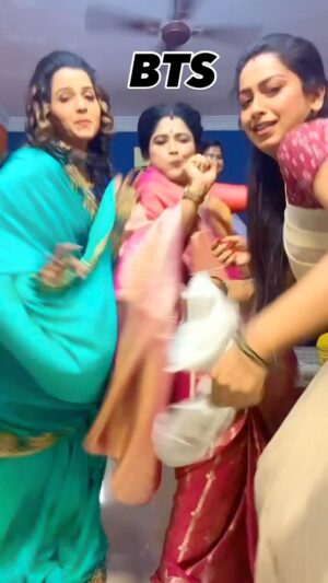 Preethi Sanjiv Instagram - don’t miss the last one 🤣
#suntvserial #moondrumudichu #draftclearing😉♥️ #bczitstrending😉 #mmgirlsquad