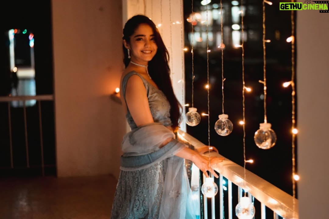 Preethi Singh - 5.5K Likes - Wish you all a very Happy Diwali, from me and mine to you and yours!❤️🪔
.
.
.
.
.
.
.
.
.
#diwalilook #diwali #diwali2020 #diwalioutfit #diwaligifts #diwalidecorations #diwalivibes