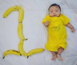 Preethi Singh Instagram - My one in minion!🍌💙 #1month 

Outfit- @one1000hugs