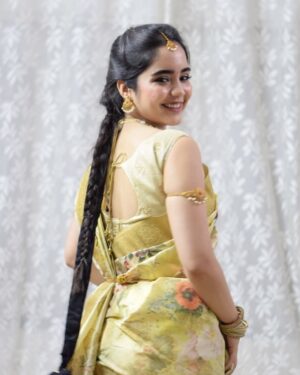 Preethi Singh Instagram - Happy Gowri Habba, Ganesh Chaturthi and Haryali Teej!š
.
.
.
.
.
.
.
.
#ethnic #teej #southindian #southindianweddings #saree #ootd #southindianbride #bengaluru