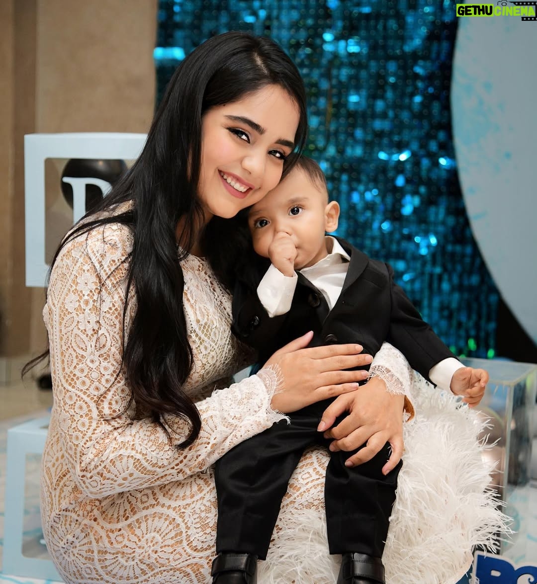Preethi Singh - 11.9K Likes - Taksh’s first birthday🧿

Outfit- @zabellaofficial
