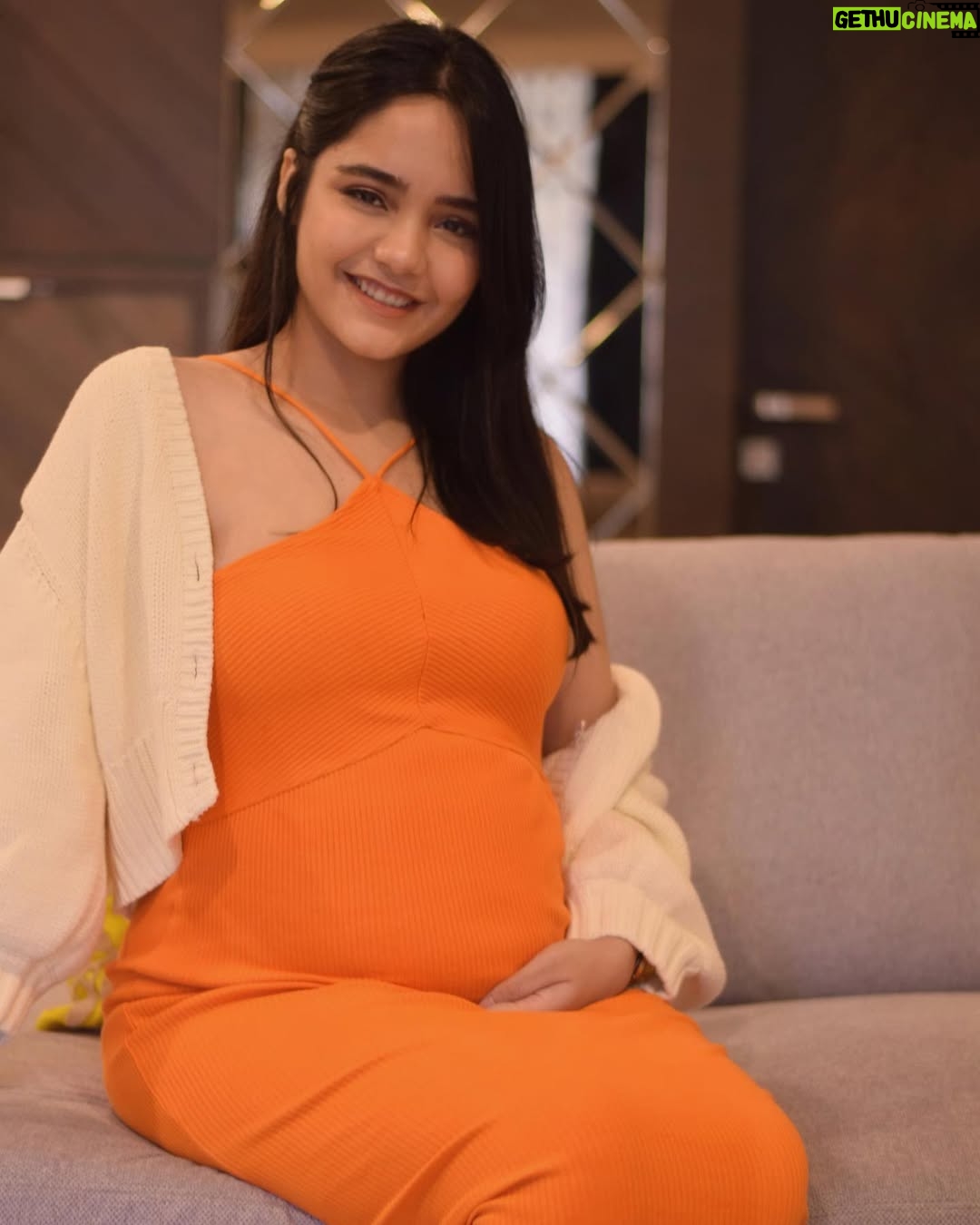 Preethi Singh - 6.5K Likes - Getting bigger now. Week 26🧿

Outfit Deets- Zara
.
.
.
.
.
.
.
.
#pregnancy #maternityshoot #maternityphotography #maternitydresses #pregnant #pregnancyphotoshoot