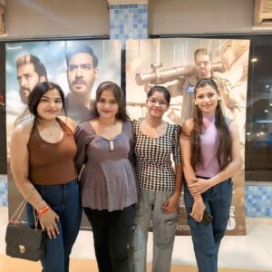 Preeti Patel Instagram - Movie time 🍿
#jaat #jaatmovie #sunnydeol