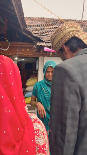 Preeti Patel Instagram - Batao 🤣
#instagram #funny #viral #comedy #tranding #instadaily #fun #sasbahucomedy #marriage