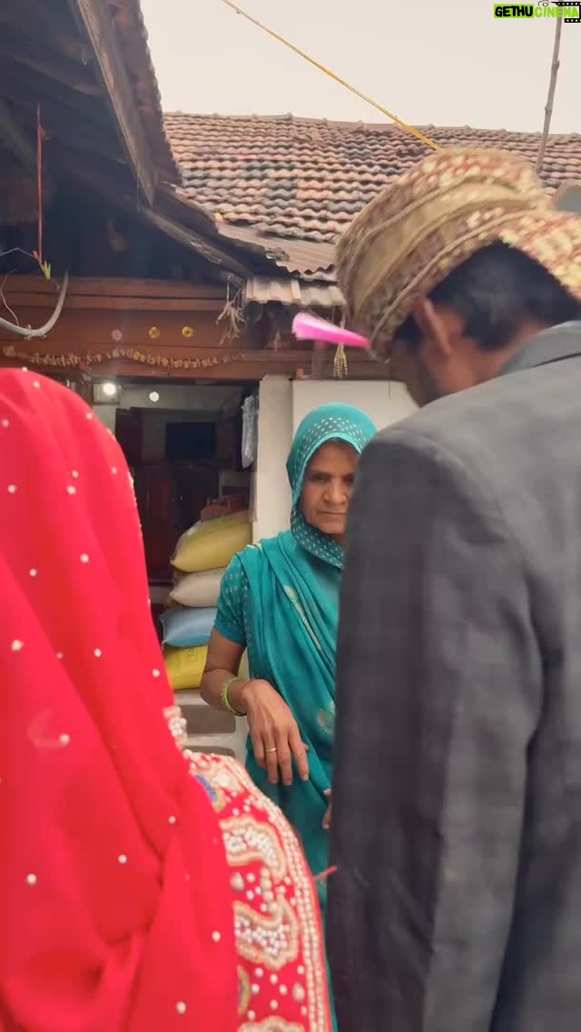 Preeti Patel - 5.5K Likes - Batao 🤣
#instagram #funny #viral #comedy #tranding #instadaily #fun #sasbahucomedy #marriage