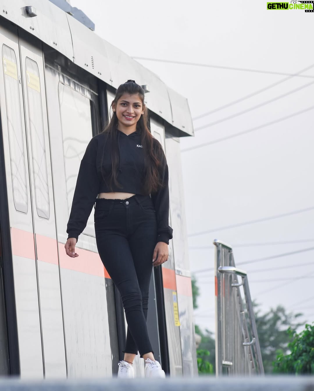 Preeti Patel - 3K Likes - @preeti_patel_333 

#instagram #instadaily #instalike #instagood