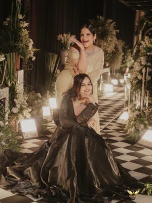 Prerna Malhan Instagram - Black and White Night 🌹
#VampireDiaries 🤪
Gown - @siyapretcouture