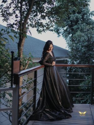 Prerna Malhan Instagram - Black and White Night 🌹
#VampireDiaries 🤪
Gown - @siyapretcouture